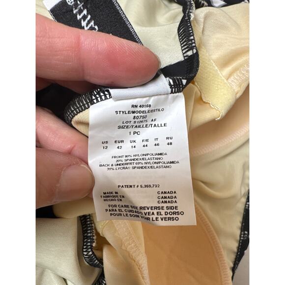 NWT Miracesuit Black & White Diamond Design one Piece Slimming Swimsuit SZ: 12 - Picture 9 of 10